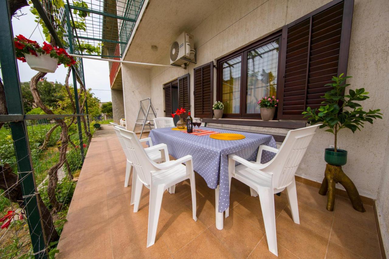 3 Bedroom Apartment Antonio Kaštela Kültér fotó